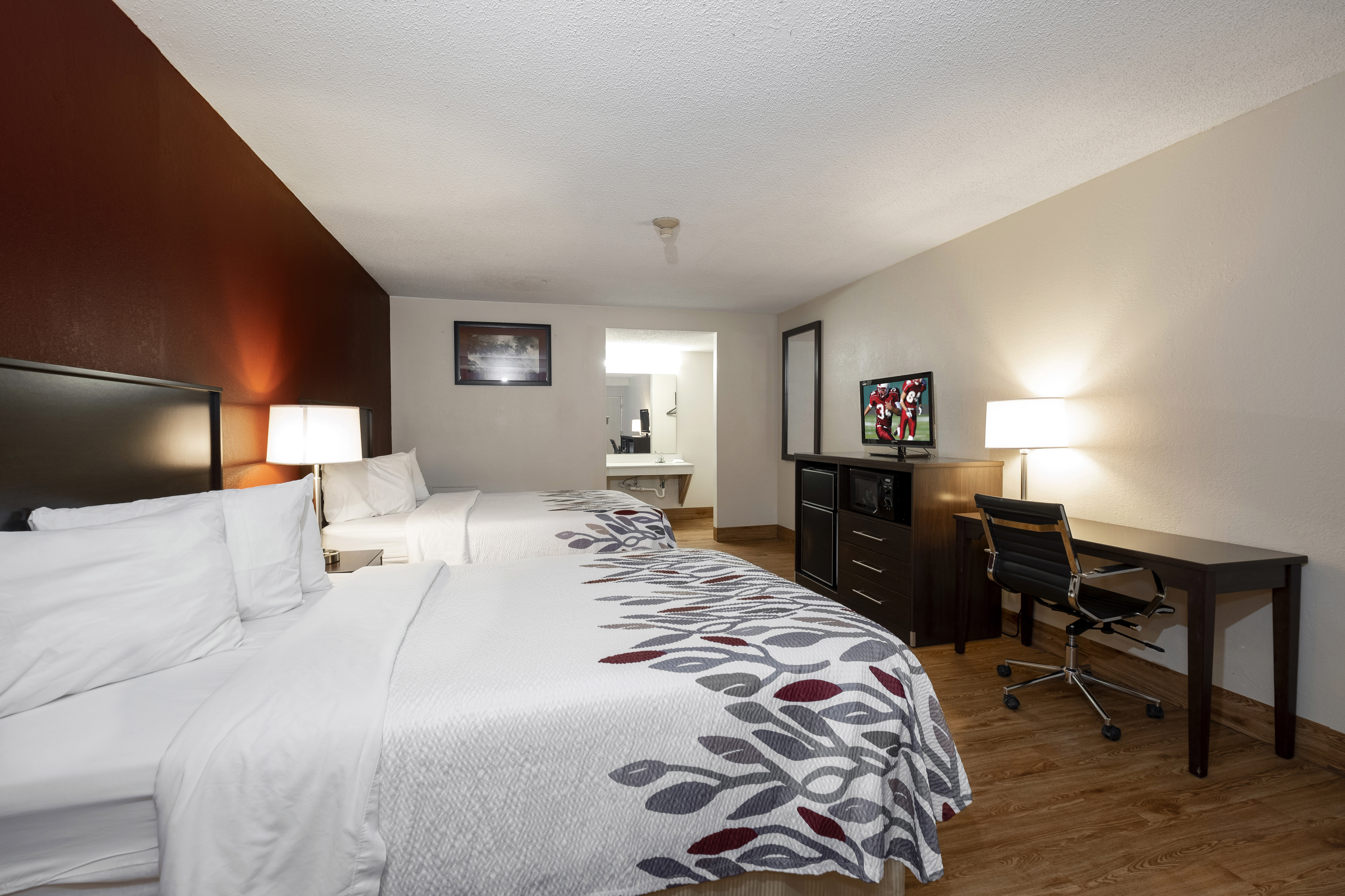 Hotel For Sale Upscale Economy Red Roof Inn