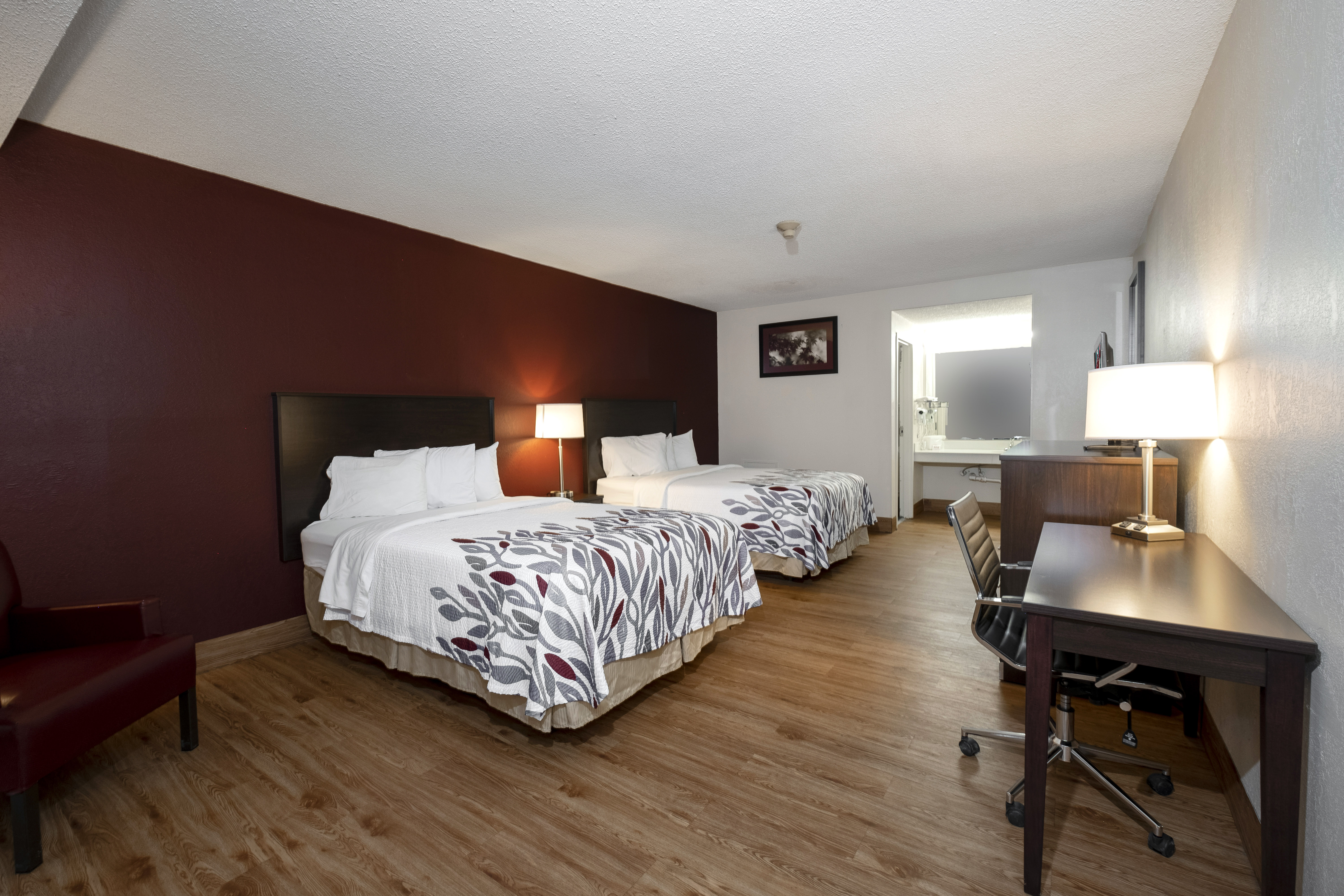 Hotel For Sale Upscale Economy Red Roof Inn