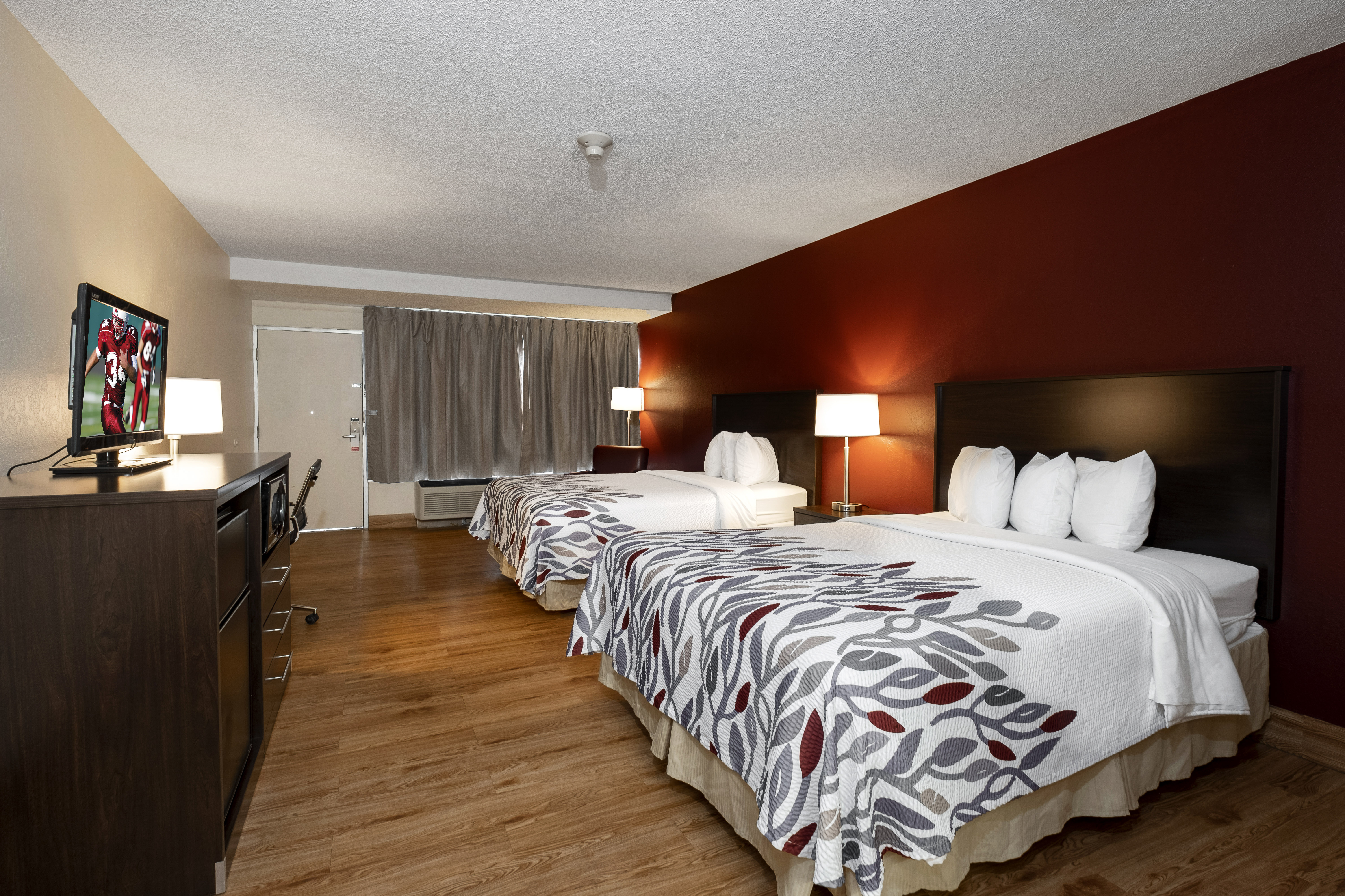 Hotel For Sale Upscale Economy Red Roof Inn